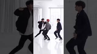 Os Bts Dançando