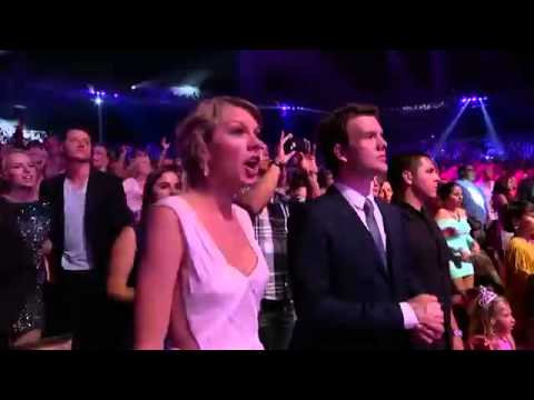 Flo Rida - Whistle/Wild Ones (2012 Teen Choice Awards Live)