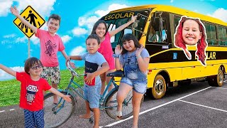 Igor e Gabriel e Amigos ensina regras do ônibus escolar | Valentina Maria Clara e Outras Histórias