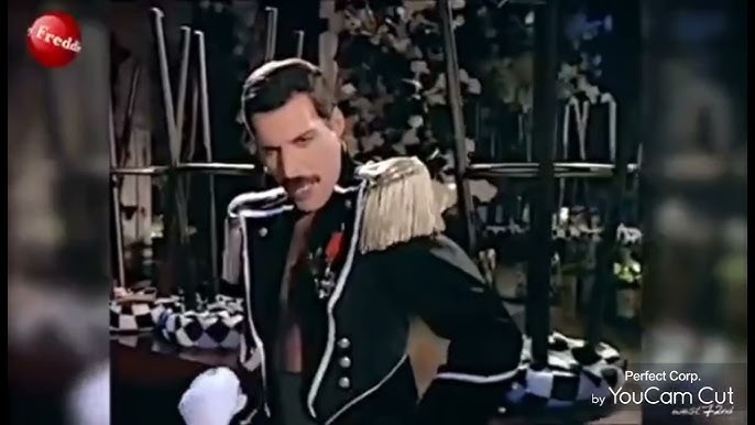 Freddie Mercury - Living On My Own (Official Video Remastered) 