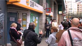 Concentració A La Cam Contra Desnonament (Lleida, 27/10/11)