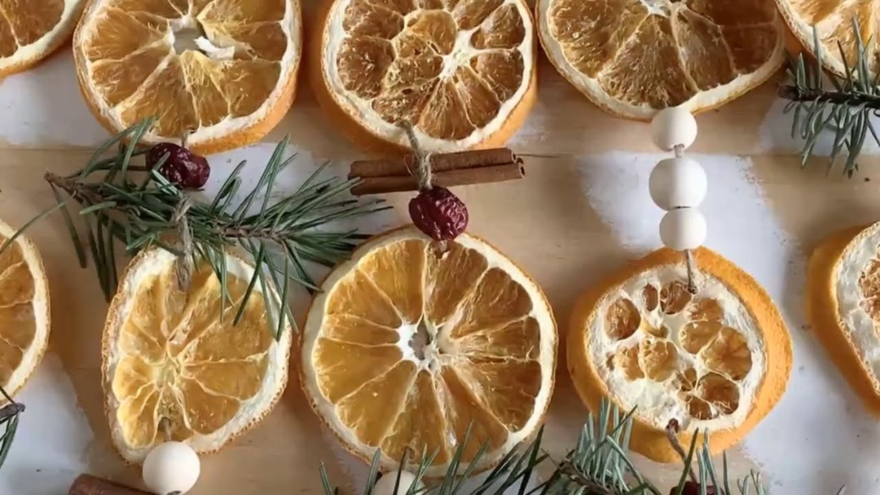 How to Make Dried Orange Slices for a DIY Dried Orange Garland – Love &  Renovations