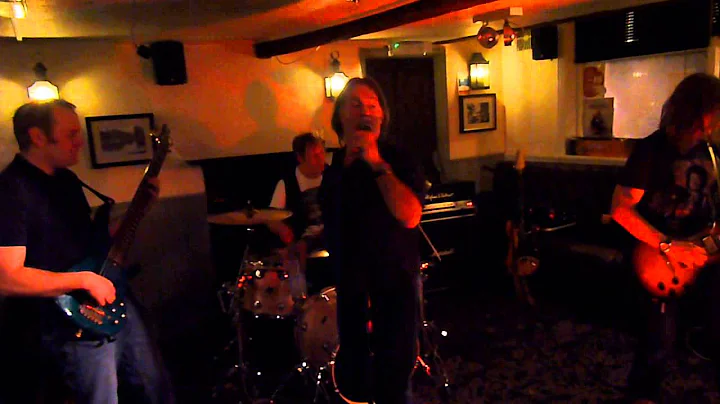 Nik Wymer and band at the Grinning Rat