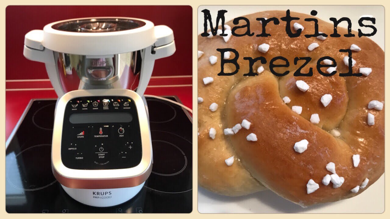 Prep and Cook Martinsbrezel Hefebrezel - YouTube