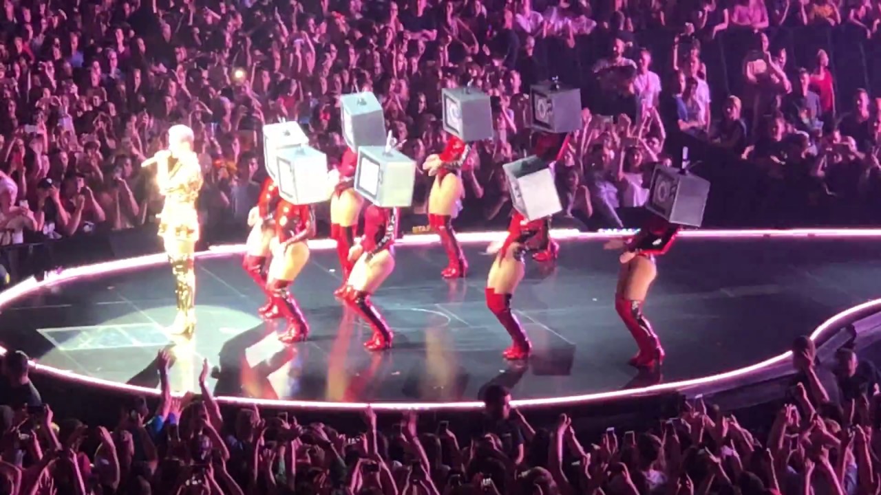 Katy Perry Chained To The Rhythm Livevienna 04062018 Youtube 