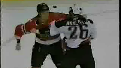 Bob Probert vs Eric Boulton