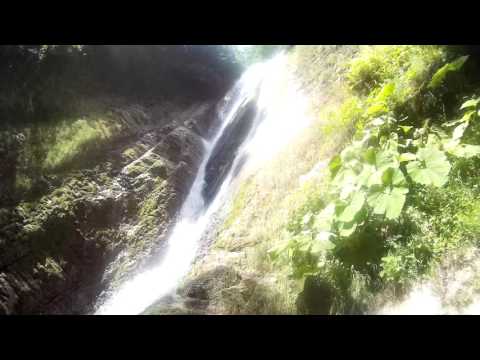 Vidéo: Chutes d'eau Orekhovskiye et autres chutes d'eau à Sotchi