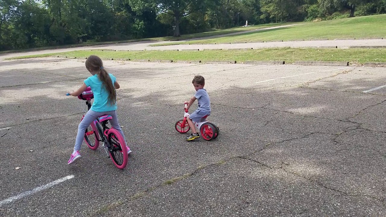 Kiddos riding their bikes without training wheels first time YouTube