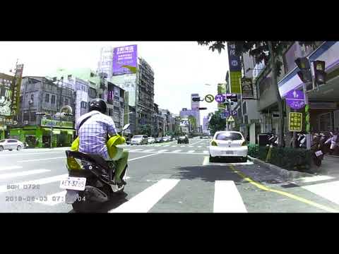 2018 06 03  12:15 中華七賢路口車禍紀錄器時間跑掉.