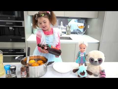 BABY COOKING AND PAINT A NEW HOME WITH COLORS | Kids playing! 😄