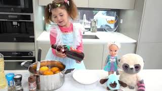 BABY COOKING AND PAINT A NEW HOME WITH COLORS | Kids playing! 😄