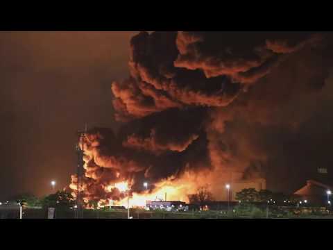 فيديو: كيف تبدأ حريق كيميائي؟