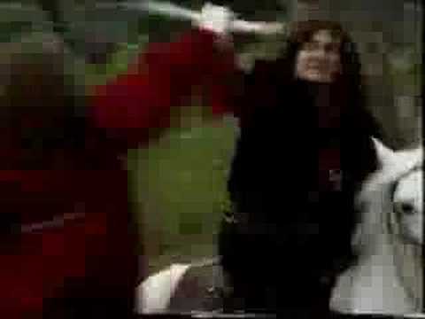 Renzo rescata Maria y pelea con Rodolfo