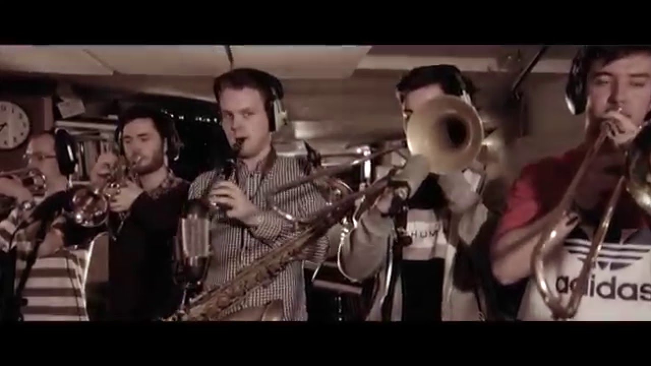 Fat-Suit and Angus Munro - Christmas Time Is Here