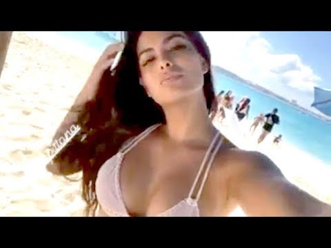 La peruana Ivana Yturbe luciendo su cuerpo en bikini