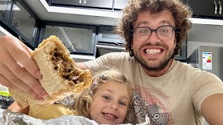 Trying American Food in Casablanca 🇲🇦 | Philly Cheesesteak, Mac & Cheese & Smash Burger!