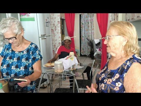  FLÁVIO TOMANDO CAFÉ E MÃE FAZ APELO PARA EU CASAR MAS DESSE JEITO VAMOS BOTAR AS MOÇA PARA CORRER