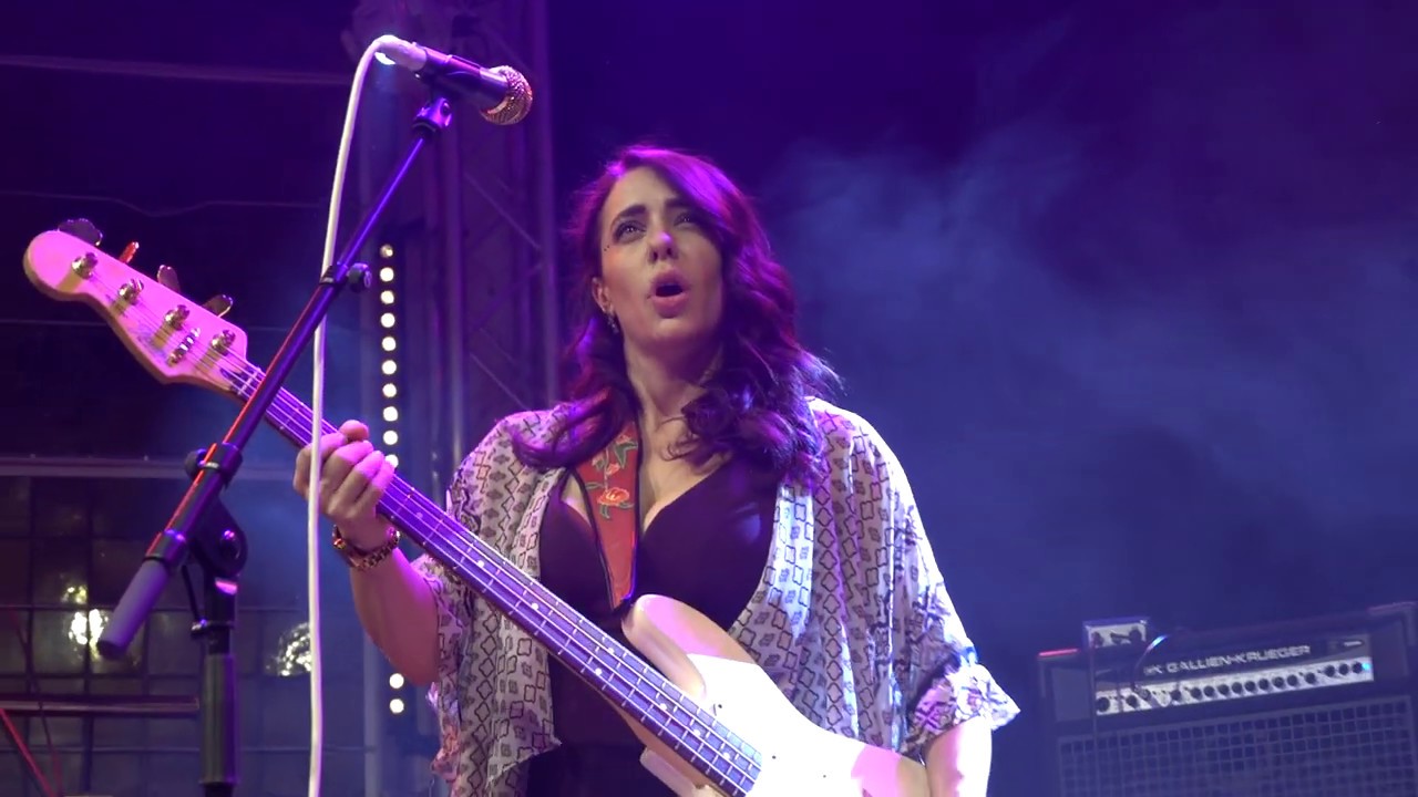 Danielle Nicole Pusher Man & I'm Going Home Live @ Vanslag Netherlands 2019