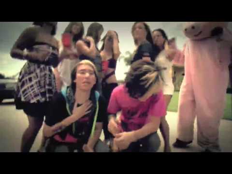 brokeNCYDE - Freaxxx