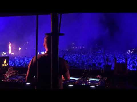 Philipp Straub playing