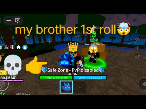 My brother playing blox fruit for 1st time 🤯🤯 #bloxfruit #roblox