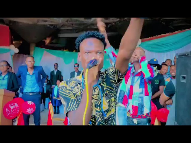 Guarda animatè PULL UP KRAZE Program sa epi li diss tony mix ak vag lavi su YouTube Guarda animatè PULL UP KRAZE Program sa epi li diss tony mix ak vag lavi su YouTube