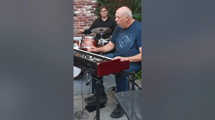 Cliff Howell on guitar w/ Dan Kostelnik- organ, Jo...