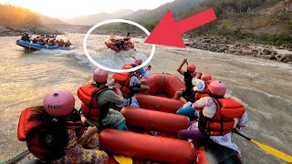 Maa ganga river rafting 😱🌊Boat me se gir 💯 gaye log...#rafting #adventure