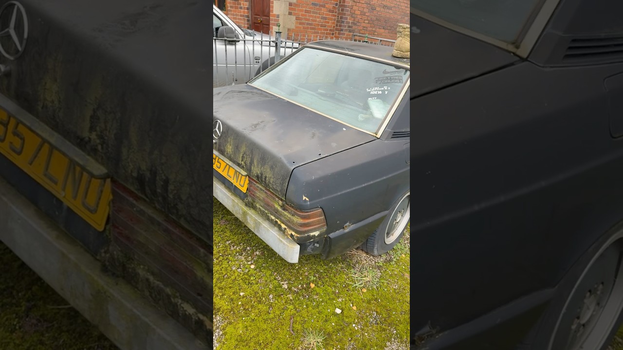 Брошенный Mercedes-Benz 