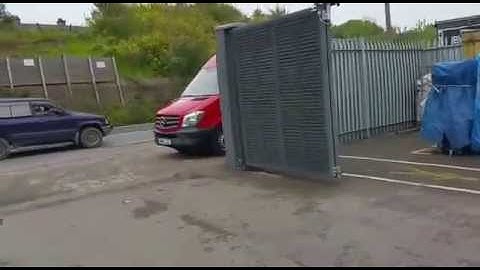 Automatic Bi-Folding Trackless Speed Gate