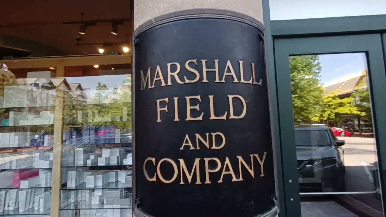 DOWNTOWN Lake Forest IL