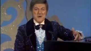 Have fun with Liberace: Lee can&#39;t stop telling jokes (1971)