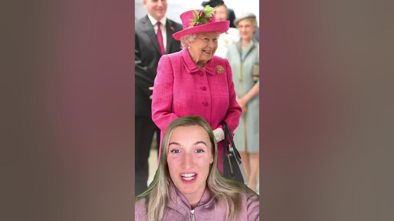 WHY DOES THE QUEEN ALWAYS CARRY HER PURSE? 😳 YouTube
