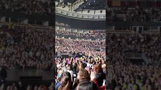191113 Superm Chicago Fans Sing Pre-Concert Jopping - We Are The Future Live Tour