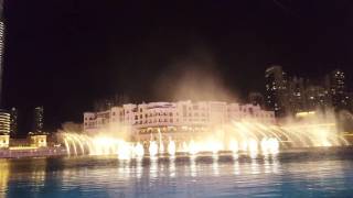 it was awesome and the best fountain performance in Dubai, Dubai Mall, UEA