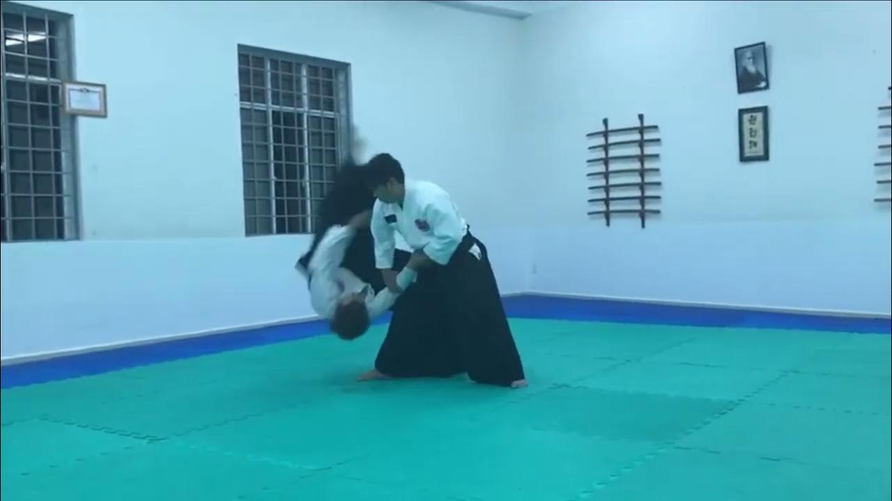 AIKIDO RYOTE DORI SUMI OTOSHI YouTube