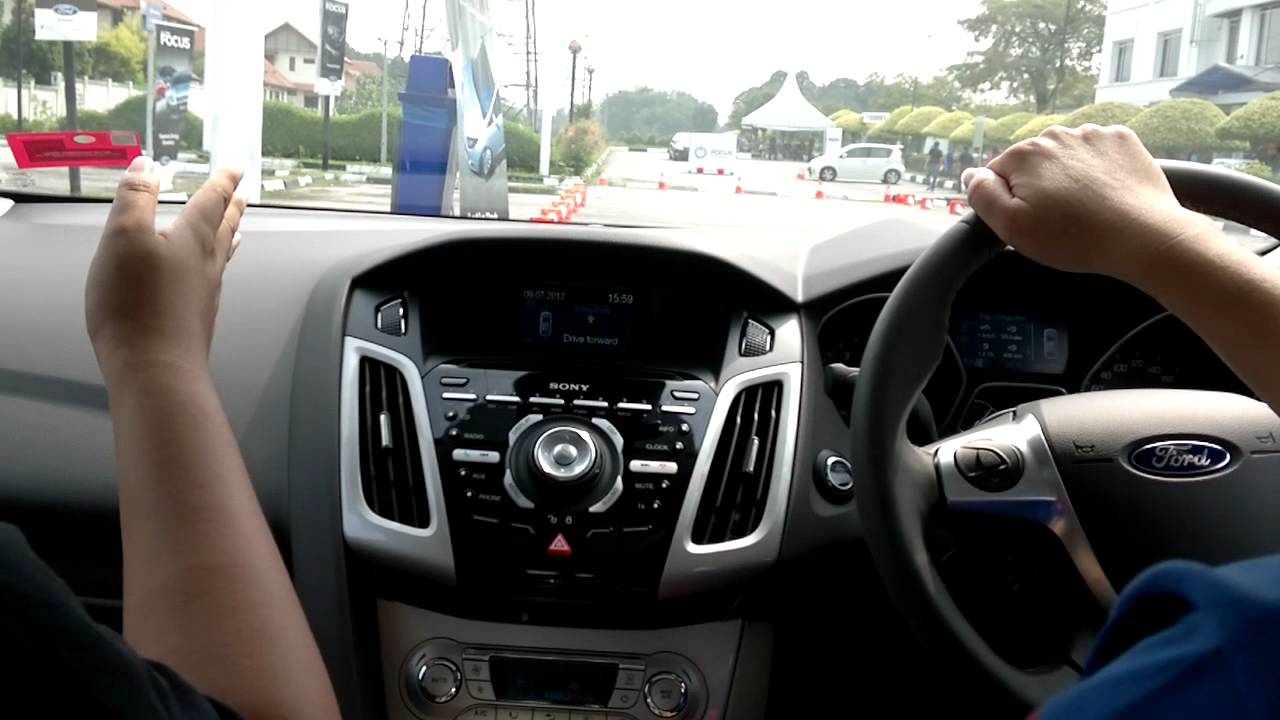 Ford Focus - Active Park Assist