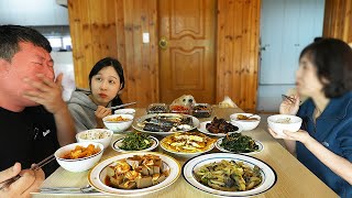 картинка: Домашнее деревенское блюдо от свекрови...(?) + Лицо свекрови раскрыто 😄