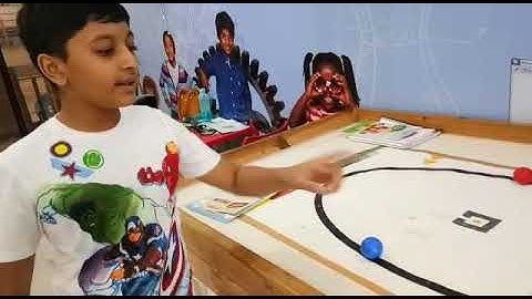 Lego Line Follower with Ball Hitter Robot - Prashil Bhatt - RFL Ahmedabad(8980172306)