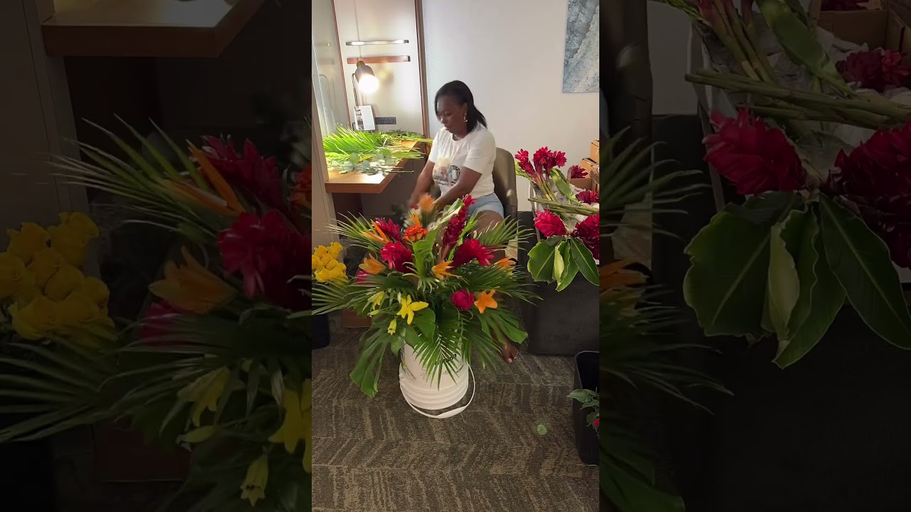 Tropical centerpieces 