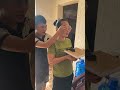 Cũng là tặng quà nhưng mà lạ Lắm 🤣