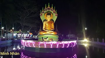 Loiprotit. Rước đèn nước