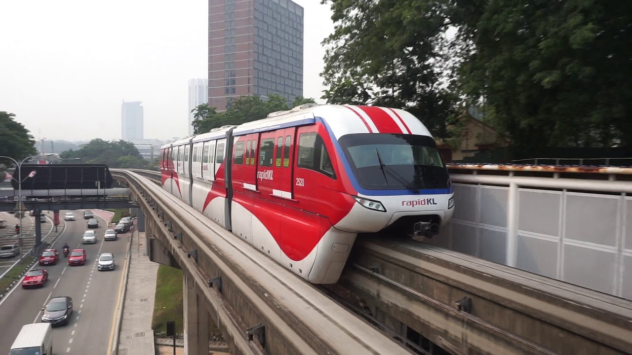 KL Monorail Line Scomi Sutra Set 25 arriving at Maharajalela by