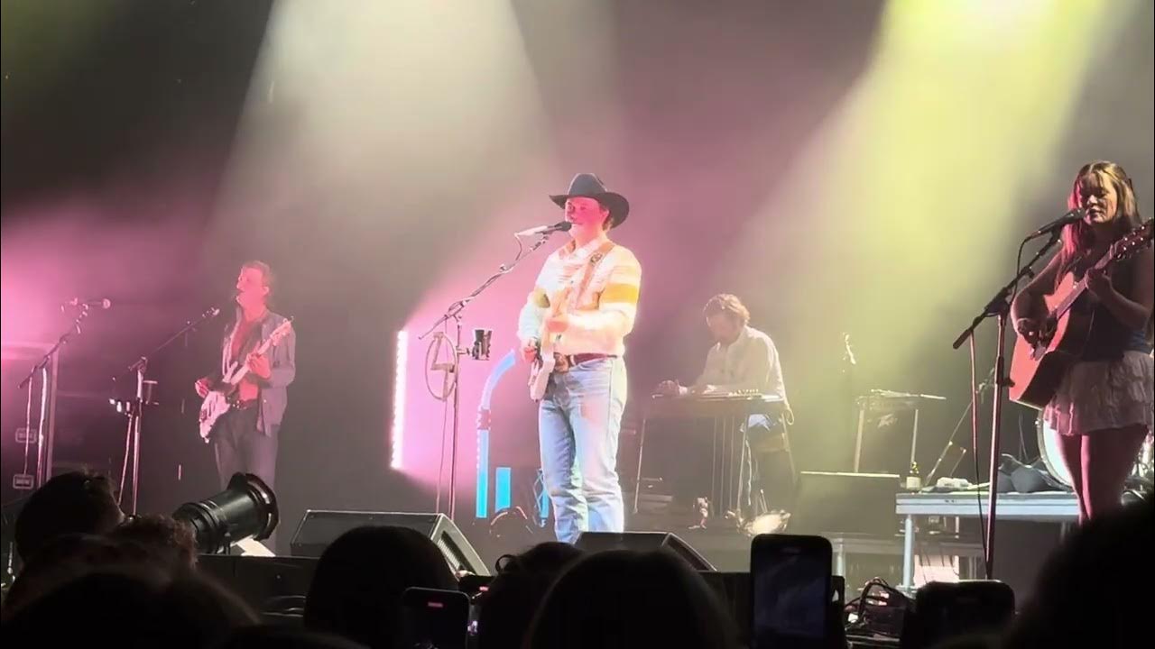 Zach Top - Cowboys Like Me Do Zach Top - Cowboys Like Me Do