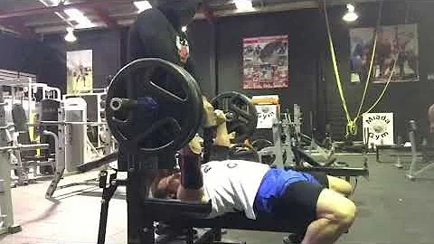 47yr Old Dale Shepherd 180kg (400lbs) x 9 reps Raw...