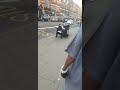 الشرطي المضحك وفشله فى امساك الدراجة البخارية😯