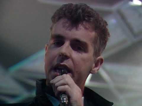 Pet Shop Boys - Suburbia on Top Of The Pops 02/10/1986