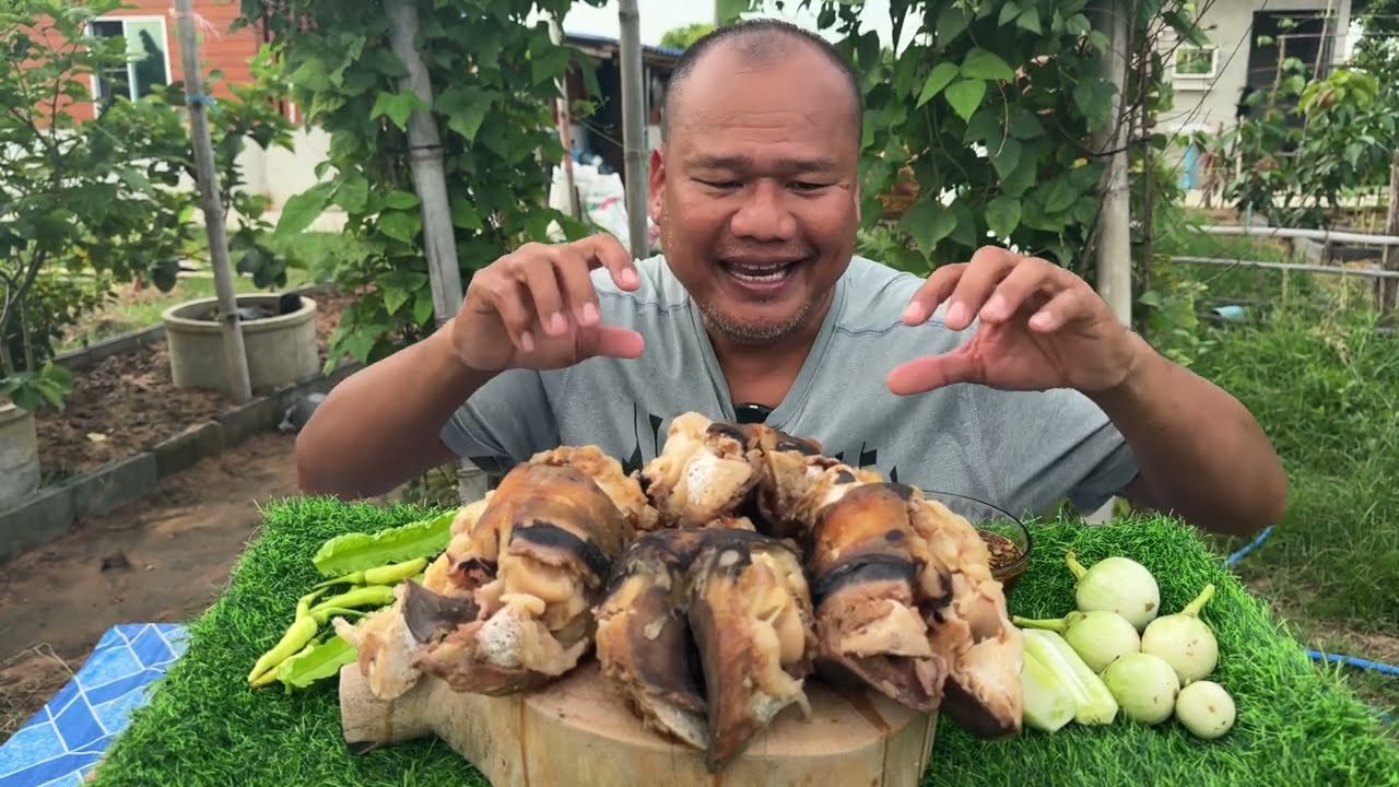 ขาจั๊กต้มเปื่อย ขาจ๊อกต้มเปื่อย จุ่มแจ่วขี้เพี้ยขมๆคำใหญ่ๆ | อิแอบแซบ