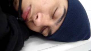 Dormindo No Refeitório