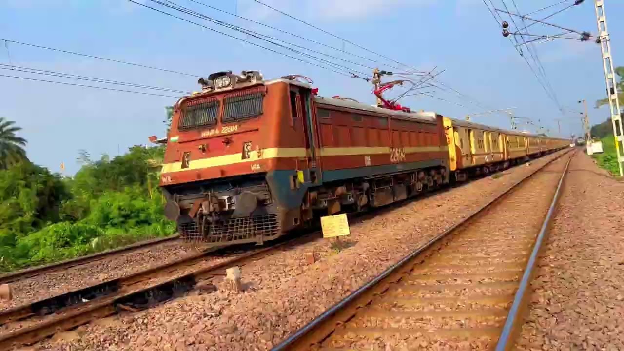 22906 SHALIMAR OKHA SUPERFAST EXPRESS  | TRAIN VIDEO OF INDIAN RAILWAYS